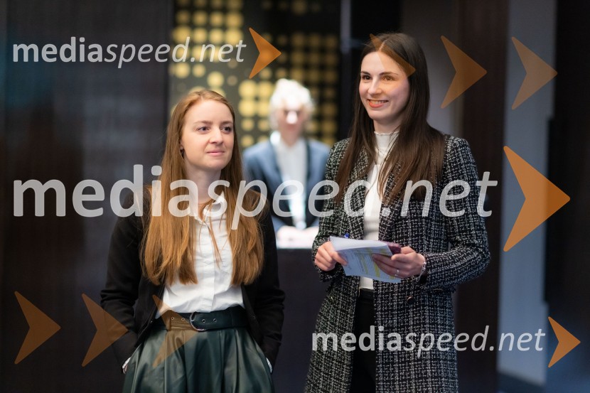  Špela Drobnič Rener, Britansko-slovenska gospodarska zbornica;  Tara Pleško, Britansko-slovenska gospodarska zbornicaČaj z razlogom na konferenci z naslovom Pospeševanje zelenega prehoda - priložnosti in financiranje