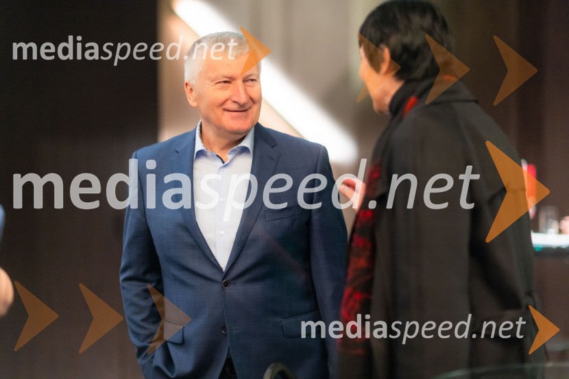  Janez Rakušček, izvršni kreativni direktor Luna TBWAČaj z razlogom na konferenci z naslovom Pospeševanje zelenega prehoda - priložnosti in financiranje