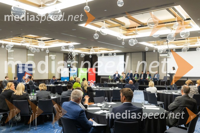 Čaj z razlogom na konferenci z naslovom Pospeševanje zelenega prehoda - priložnosti in financiranje