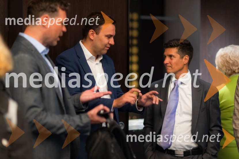  ... ;  ... ;  David Premelč, partner, odvetniška pisarna Rojs, Peljhan, Prelesnik & partnerjiČaj z razlogom na konferenci z naslovom Pospeševanje zelenega prehoda - priložnosti in financiranje