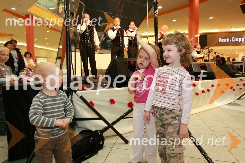 Festival narodnozabavne glasbe v Europarku