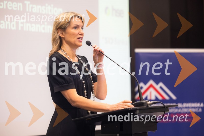  Barbara Uranjek, direktorica, Britansko-slovenska gospodarska zbornicaČaj z razlogom na konferenci z naslovom Pospeševanje zelenega prehoda - priložnosti in financiranje