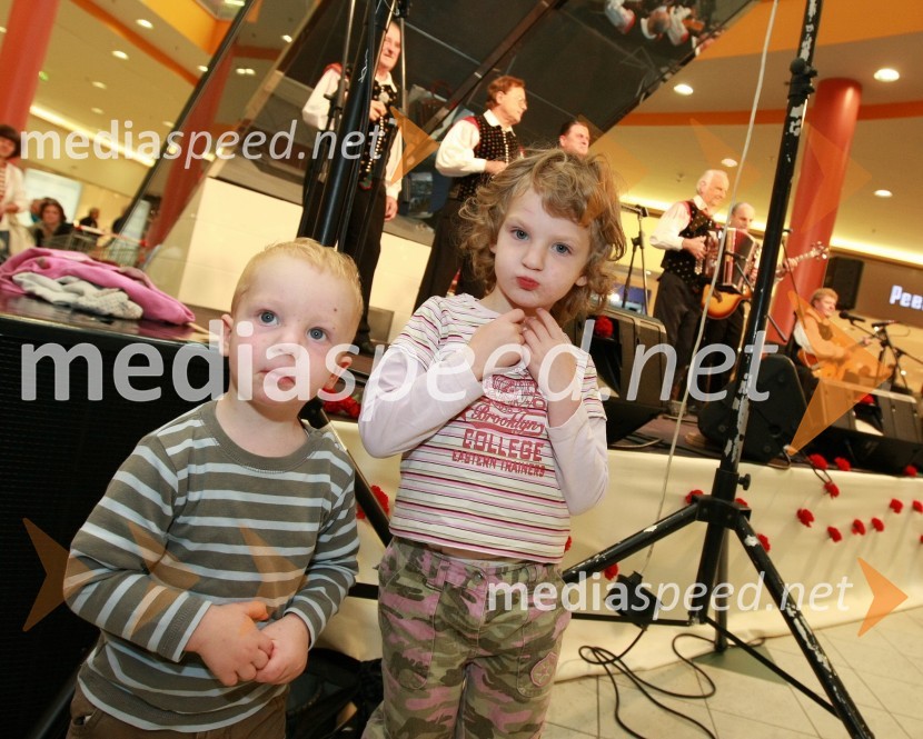 Festival narodnozabavne glasbe v Europarku