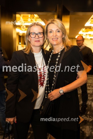  Nataša Arko,  client partner, BOC Institute;  Barbara Uranjek, direktorica, Britansko-slovenska gospodarska zbornicaČaj z razlogom na konferenci z naslovom Pospeševanje zelenega prehoda - priložnosti in financiranje