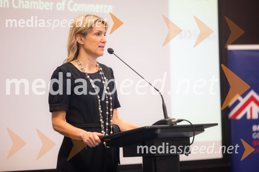  Barbara Uranjek, direktorica, Britansko-slovenska gospodarska zbornicaČaj z razlogom na konferenci z naslovom Pospeševanje zelenega prehoda - priložnosti in financiranje