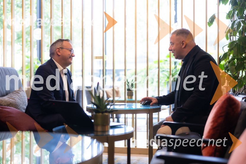  Troy Edwards, partner in so-vodja globalnega energetskega sektorja, A&O Shearman;  ... Čaj z razlogom na konferenci z naslovom Pospeševanje zelenega prehoda - priložnosti in financiranje