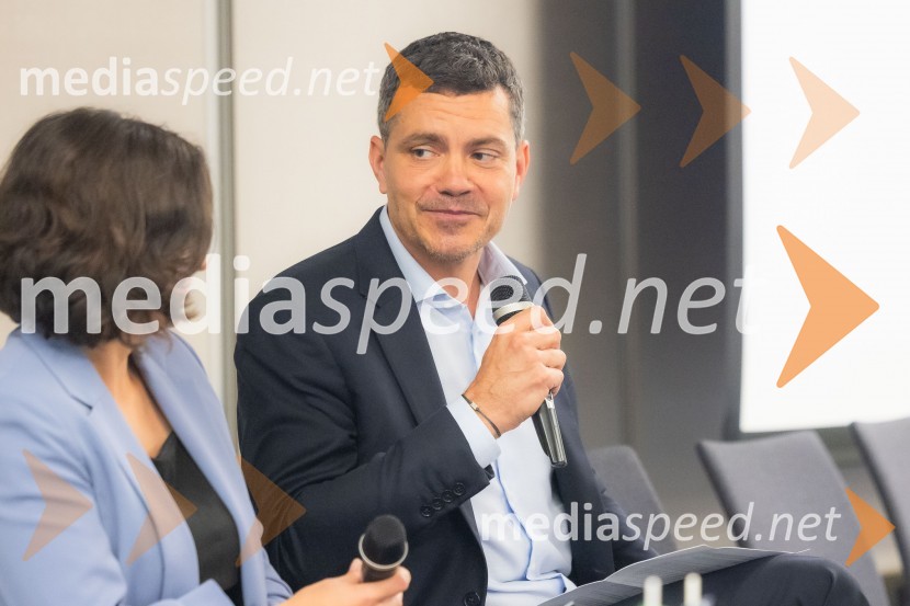  Luka Vesnaver, predsednik Britansko-slovenske gospodarske zbornice in partner v ION AdvisoryČaj z razlogom na konferenci z naslovom Pospeševanje zelenega prehoda - priložnosti in financiranje