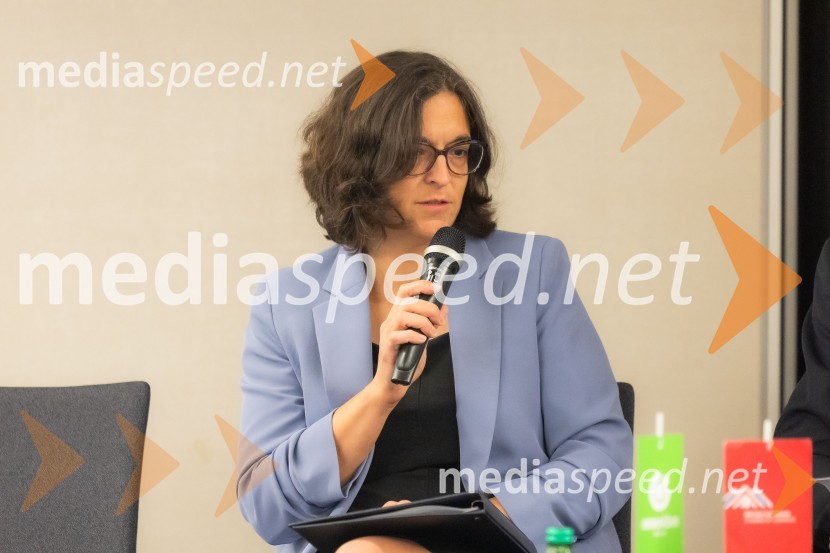 Čaj z razlogom na konferenci z naslovom Pospeševanje zelenega prehoda - priložnosti in financiranje