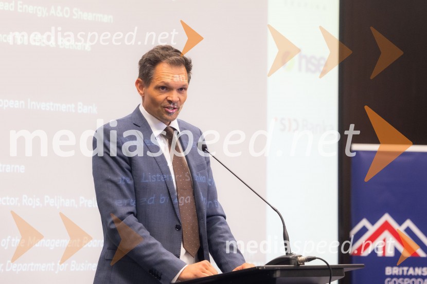  Žiga FIšer, Britansko-slovenska gospodarska zbornicaČaj z razlogom na konferenci z naslovom Pospeševanje zelenega prehoda - priložnosti in financiranje