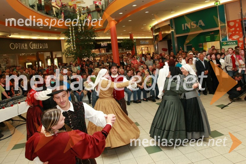 Folklorno društvo Lovrenc na PohorjuFestival narodnozabavne glasbe v Europarku