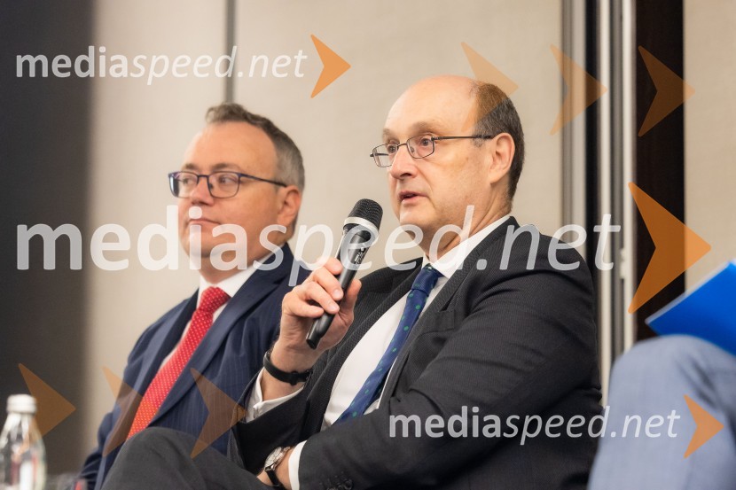  Troy Edwards, partner in so-vodja globalnega energetskega sektorja, A&O Shearman;  Huw Williams, UK Department for Energy Security and Net ZeroČaj z razlogom na konferenci z naslovom Pospeševanje zelenega prehoda - priložnosti in financiranje