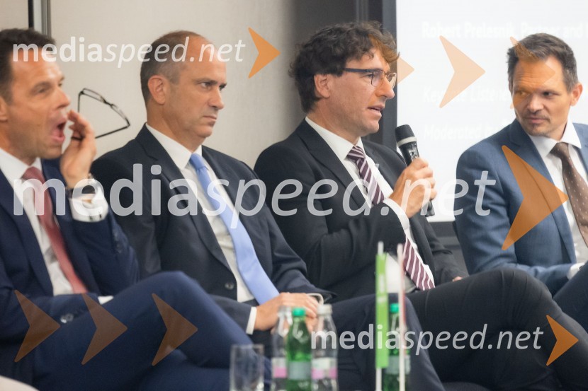  Tomaž Štokelj, generalni direktor, Holding Slovenske elektrarne;  Dejan Paravan, direktor, GEN Energija;  Žiga FIšer, Britansko-slovenska gospodarska zbornicaČaj z razlogom na konferenci z naslovom Pospeševanje zelenega prehoda - priložnosti in financiranje