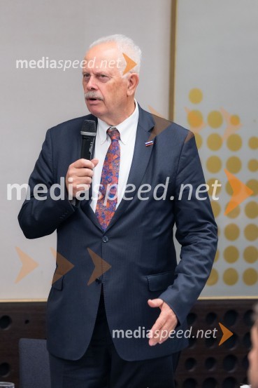 Čaj z razlogom na konferenci z naslovom Pospeševanje zelenega prehoda - priložnosti in financiranje