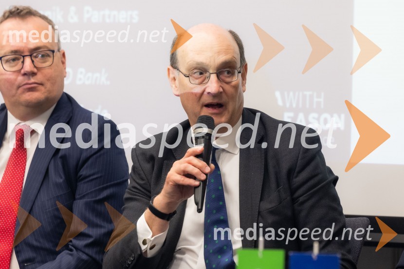  Troy Edwards, partner in so-vodja globalnega energetskega sektorja, A&O Shearman;  Huw Williams, UK Department for Energy Security and Net ZeroČaj z razlogom na konferenci z naslovom Pospeševanje zelenega prehoda - priložnosti in financiranje