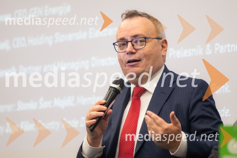  Troy Edwards, partner in so-vodja globalnega energetskega sektorja, A&O ShearmanČaj z razlogom na konferenci z naslovom Pospeševanje zelenega prehoda - priložnosti in financiranje