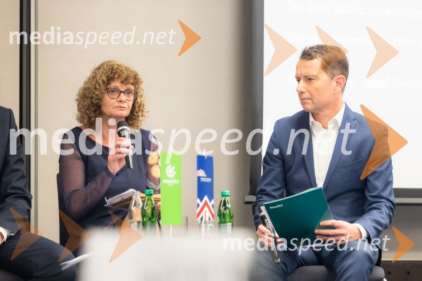  Antonija Božič Cerar, direktorica Službe za okolje, podnebje in energijo, Gospodarska zbornica Slovenije;  Tomaž Orešič, podpredsednik skupine ResaltaČaj z razlogom na konferenci z naslovom Pospeševanje zelenega prehoda - priložnosti in financiranje