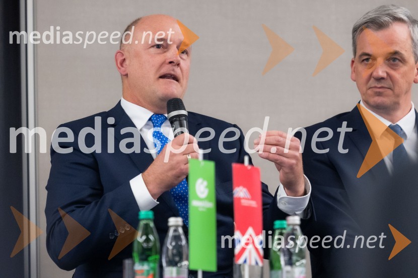  Daniel Dean, predsednik strateške svetovalne skupine, Mednarodna banka za jedrsko infrastrukturo;  Danijel Levičar, državni sekretar za nacionalni jedrski program, Kabinet predsednika Vlade Republike SlovenijeČaj z razlogom na konferenci z naslovom Pospeševanje zelenega prehoda - priložnosti in financiranje