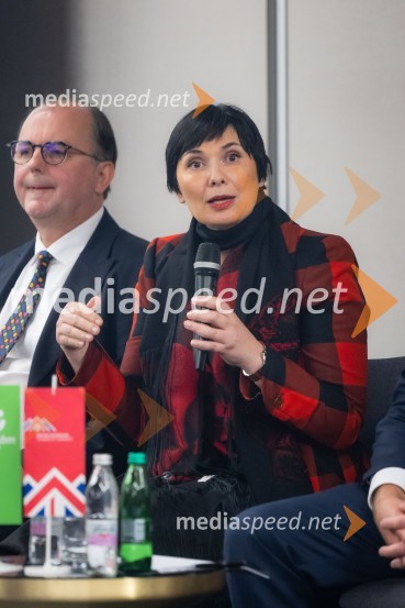  Tea Bilić Zabric, neodvisna vodja nadzora, Rolls-Royce SMRČaj z razlogom na konferenci z naslovom Pospeševanje zelenega prehoda - priložnosti in financiranje