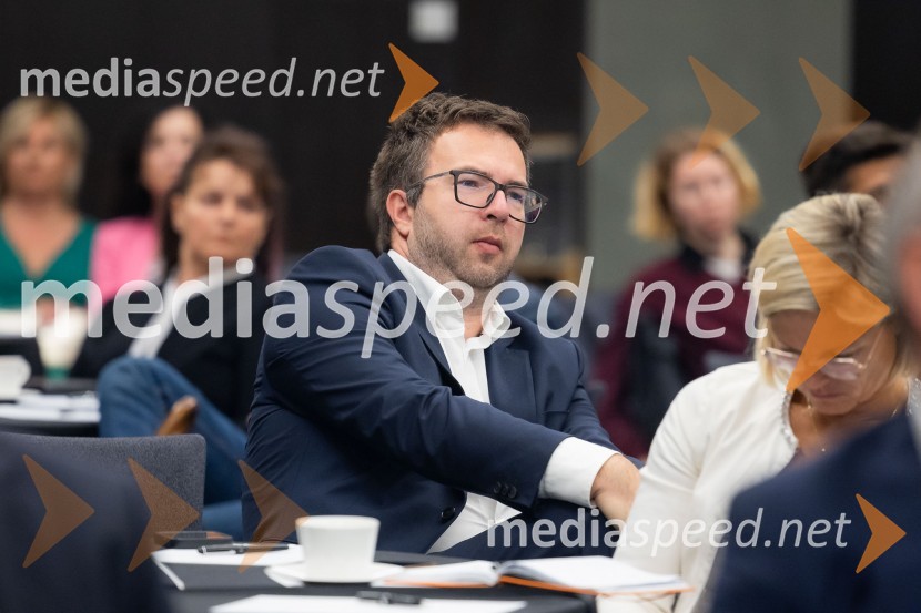 Čaj z razlogom na konferenci z naslovom Pospeševanje zelenega prehoda - priložnosti in financiranje