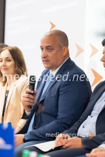  Jure Leben, Gibanje SvobodaČaj z razlogom na konferenci z naslovom Pospeševanje zelenega prehoda - priložnosti in financiranje