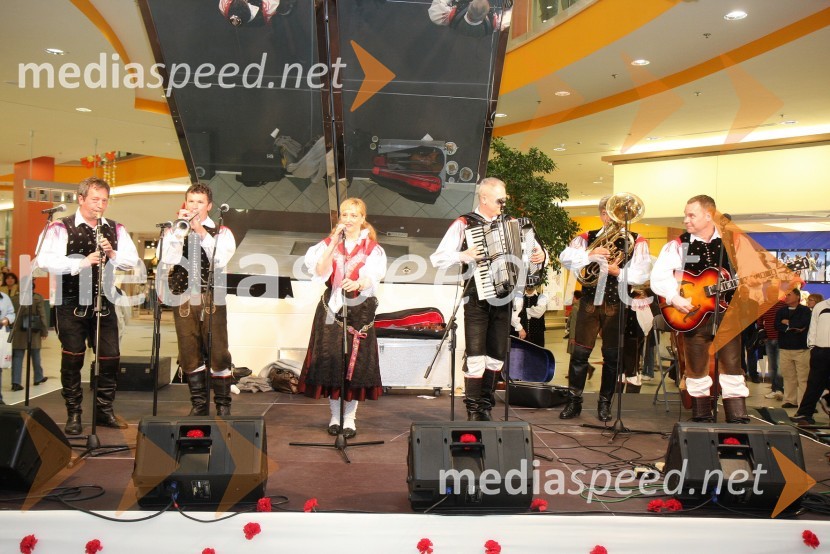 Ansambel Igor in Zlati zvokiFestival narodnozabavne glasbe v Europarku