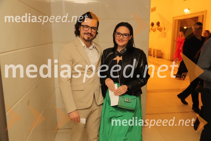  Anže Šuštar, glasbenik;  Alenka Gotar, operna pevkaTosca, premiera v Operi in Baletu Slovenskega narodnega gledališča Maribor