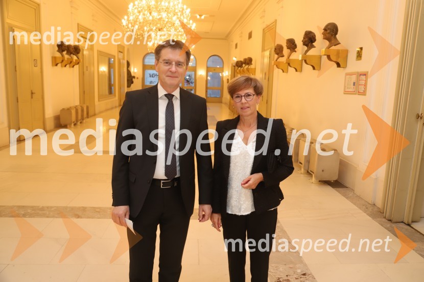 prof. dr. Zdravko Kačič, rektor Univerze v Mariboru;  ... Tosca, premiera v Operi in Baletu Slovenskega narodnega gledališča Maribor