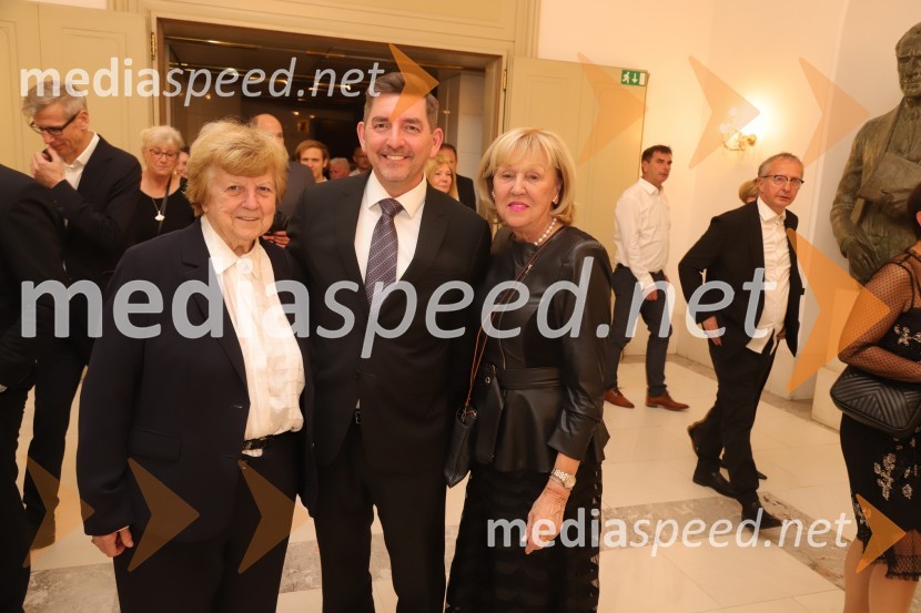  Marjeta Musar; dr. Aleš Musar, lastnik Ruske dače;  Edita Benko ToplakTosca, premiera v Operi in Baletu Slovenskega narodnega gledališča Maribor