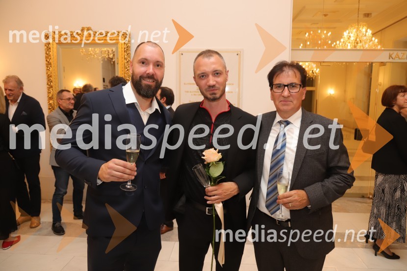  ... ;  Mihael Roškar, igralec, pevec;  ... Tosca, premiera v Operi in Baletu Slovenskega narodnega gledališča Maribor