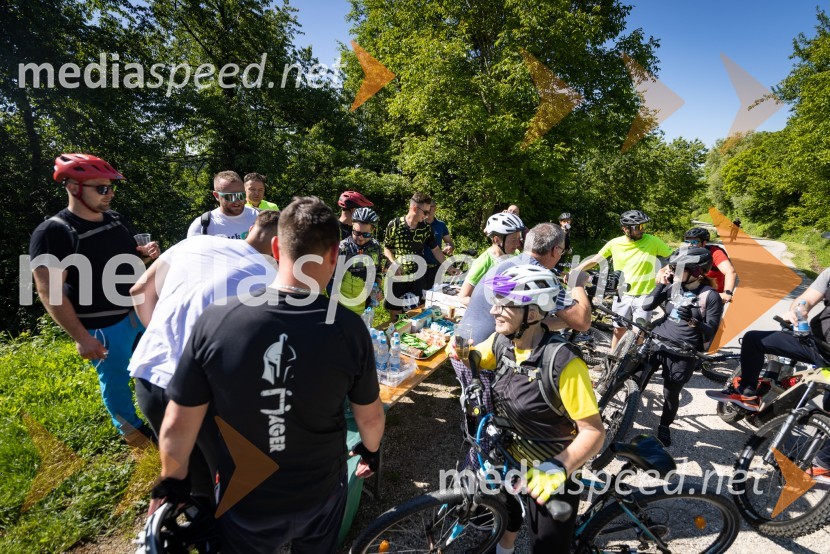 3. Bobrovo bicikliranje in vzpon na Boč