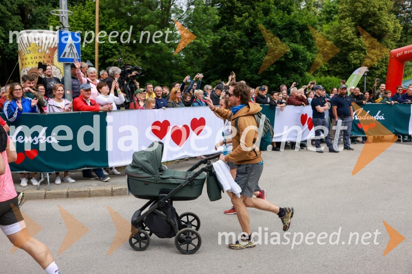 42. Maraton treh src, teki