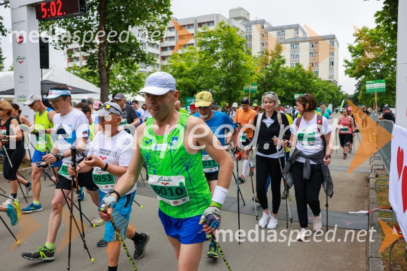 42. Maraton treh src, teki