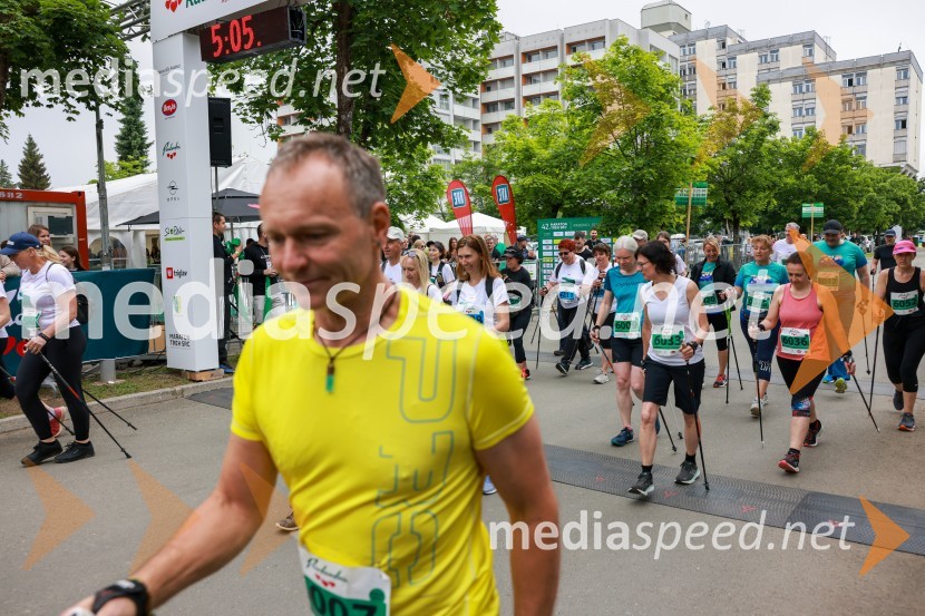 42. Maraton treh src, teki