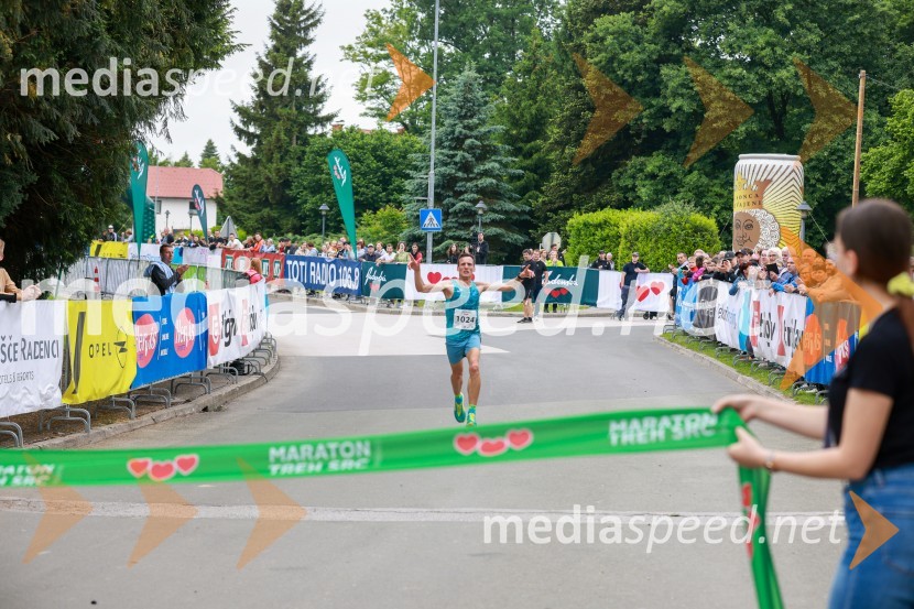 42. Maraton treh src, teki