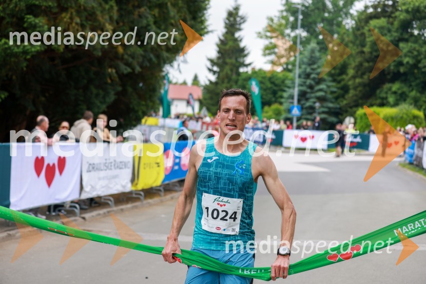 42. Maraton treh src, teki