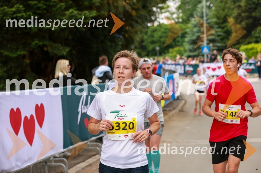  Urška Bogataj42. Maraton treh src, teki