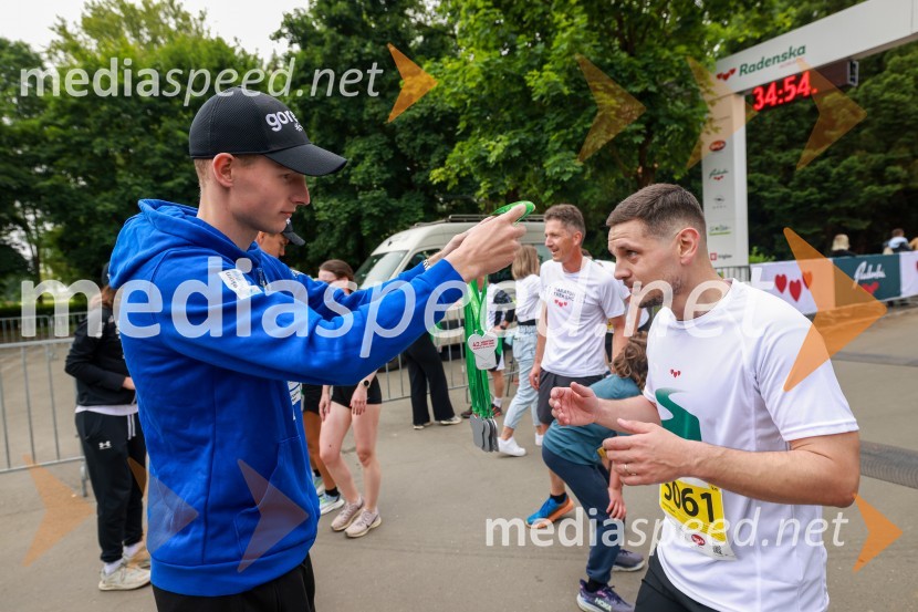  Lovro Kos, smučarski skakalec;  Primož Mlinarič42. Maraton treh src, teki