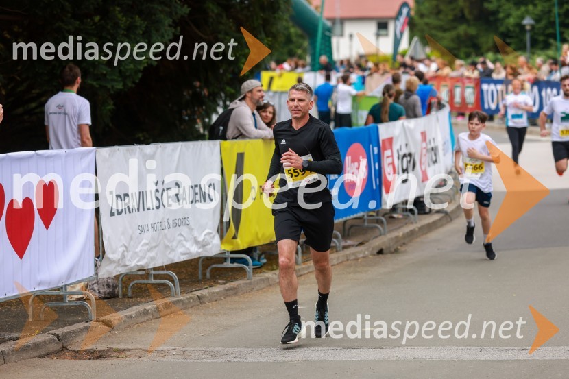 42. Maraton treh src, teki