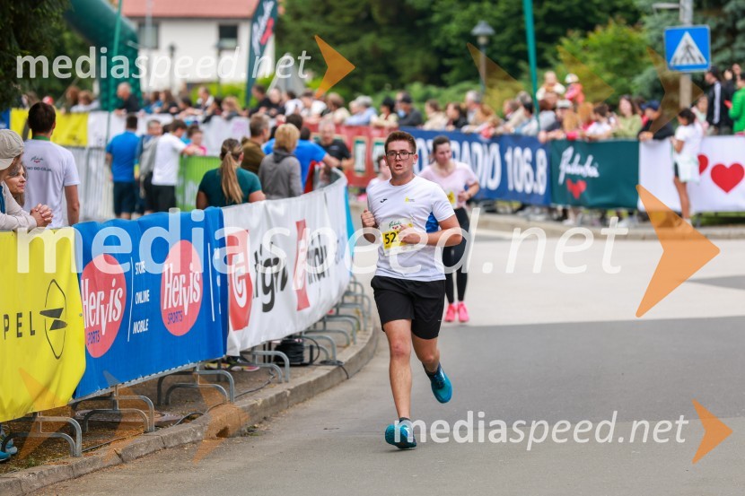 42. Maraton treh src, teki