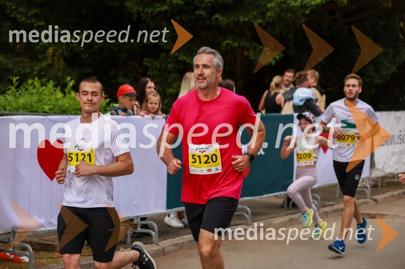 42. Maraton treh src, teki