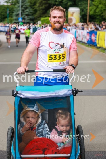 42. Maraton treh src, teki