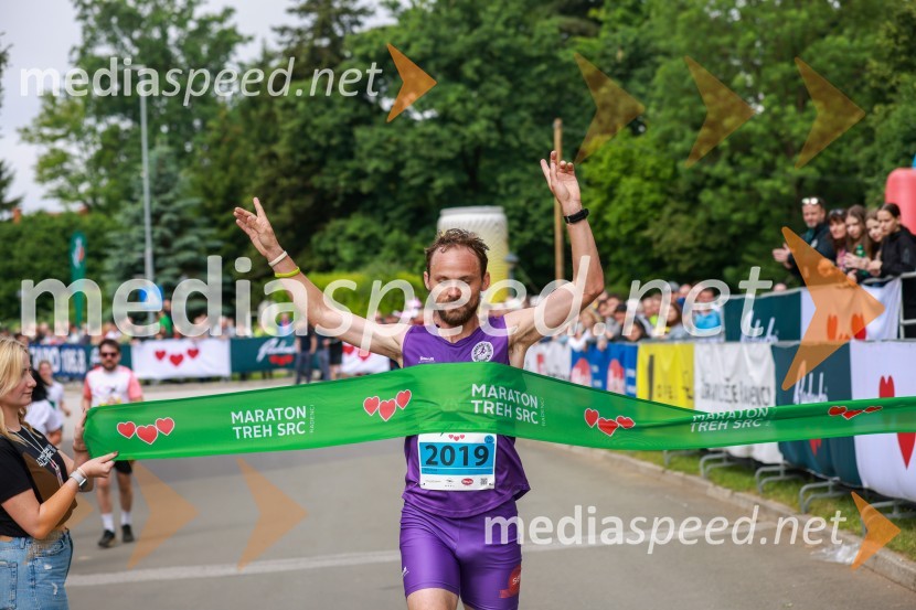 42. Maraton treh src, teki