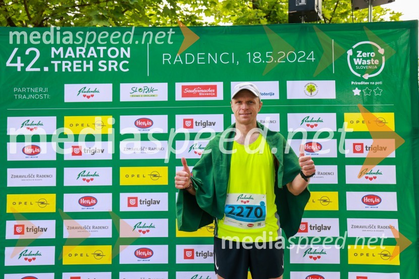 42. Maraton treh src, teki