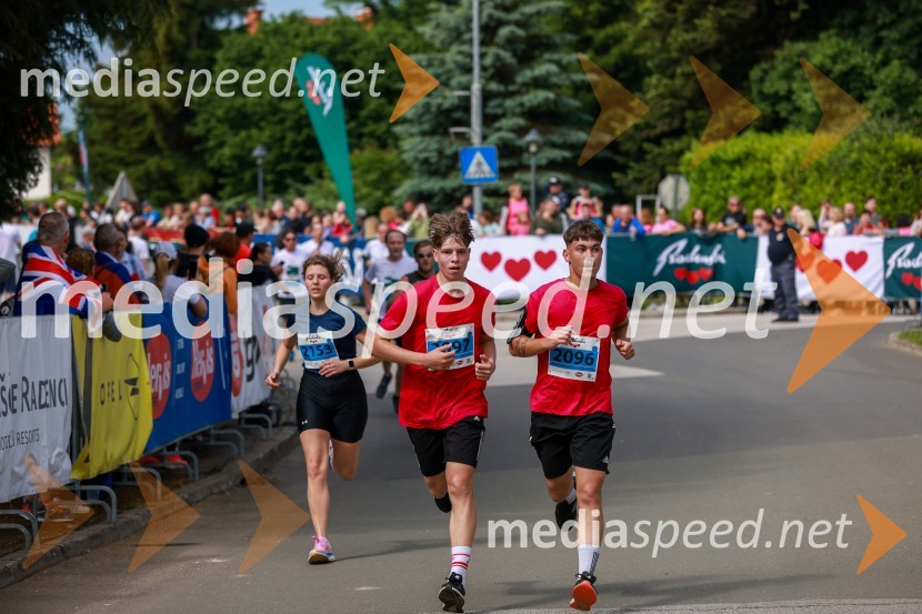 42. Maraton treh src, teki