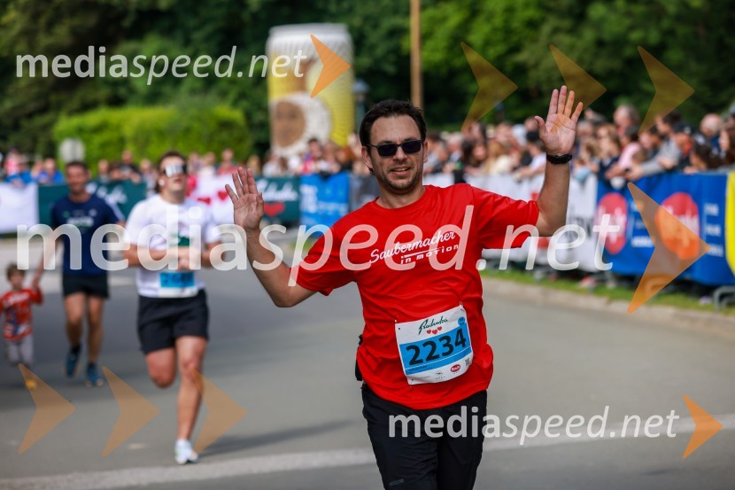 42. Maraton treh src, teki