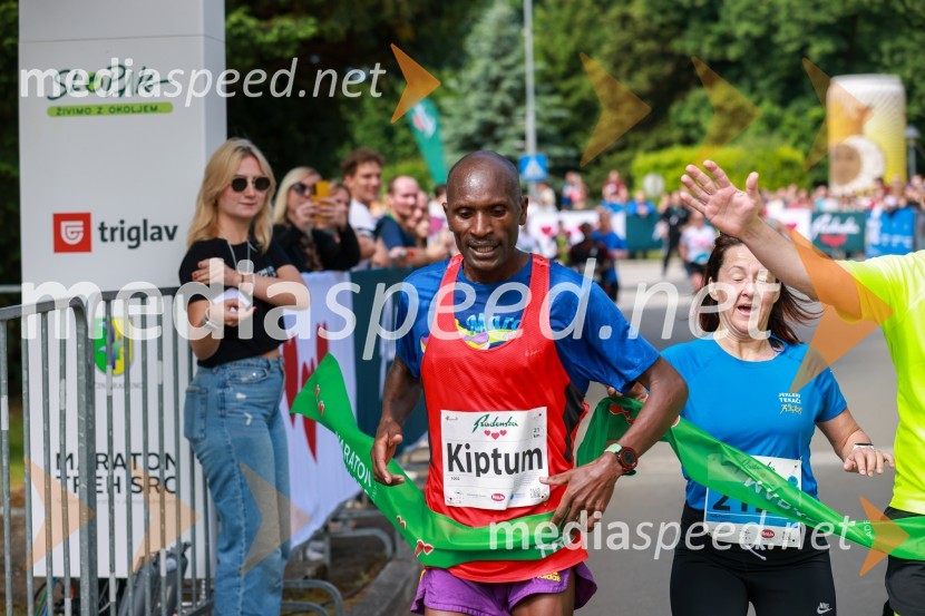 42. Maraton treh src, teki