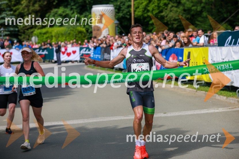 42. Maraton treh src, teki