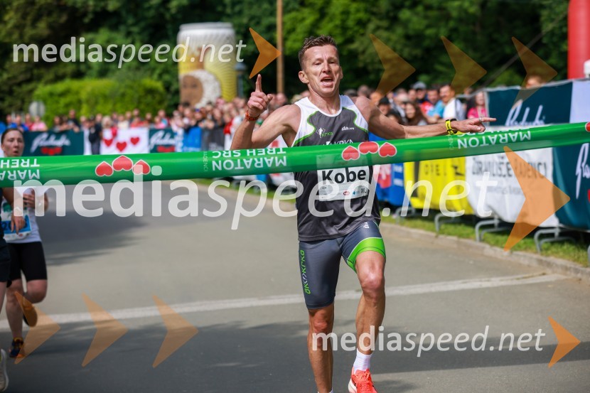 42. Maraton treh src, teki