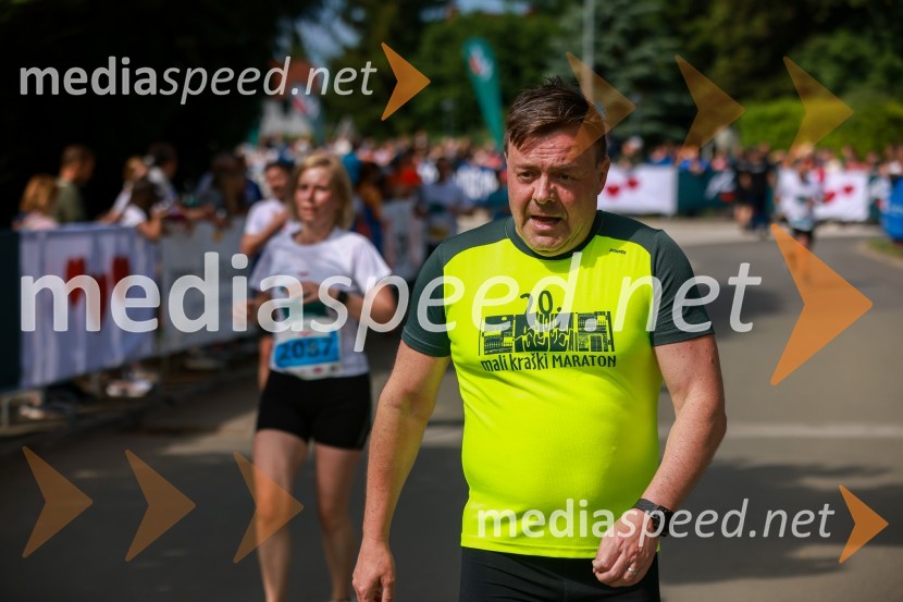 42. Maraton treh src, teki