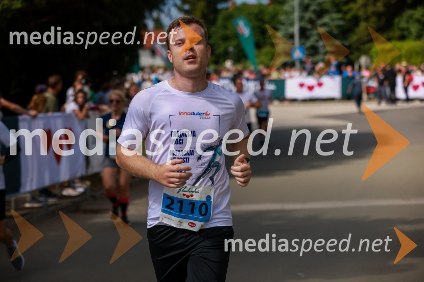 42. Maraton treh src, teki